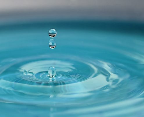 La importancia del agua limpia para las personas